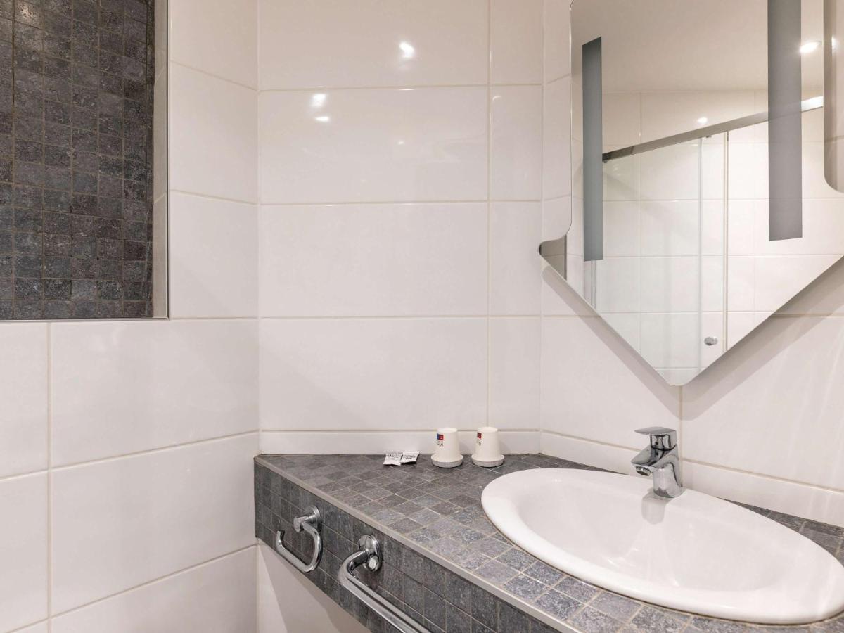 Ibis Budget Lyon Est Saint Quentin Fallavier Exterior foto
